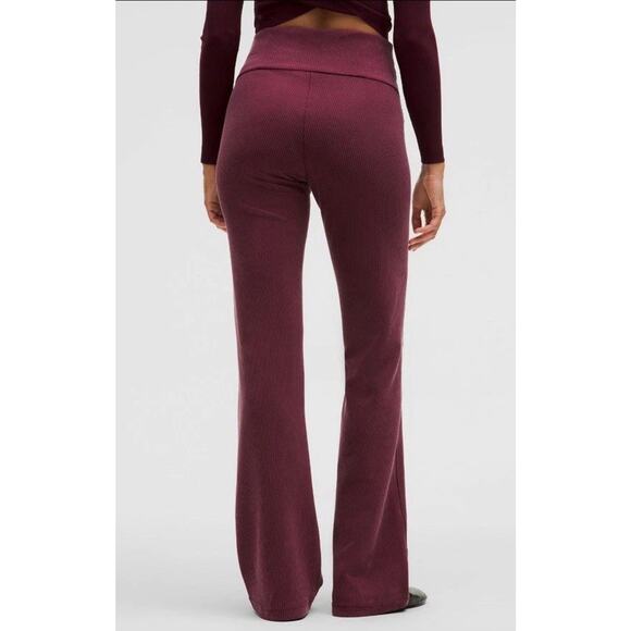 Lululemon Ribbed Softstreme Flared Casual Pant Regular Burgundy Gardy size 2 - Picture 2 of 14